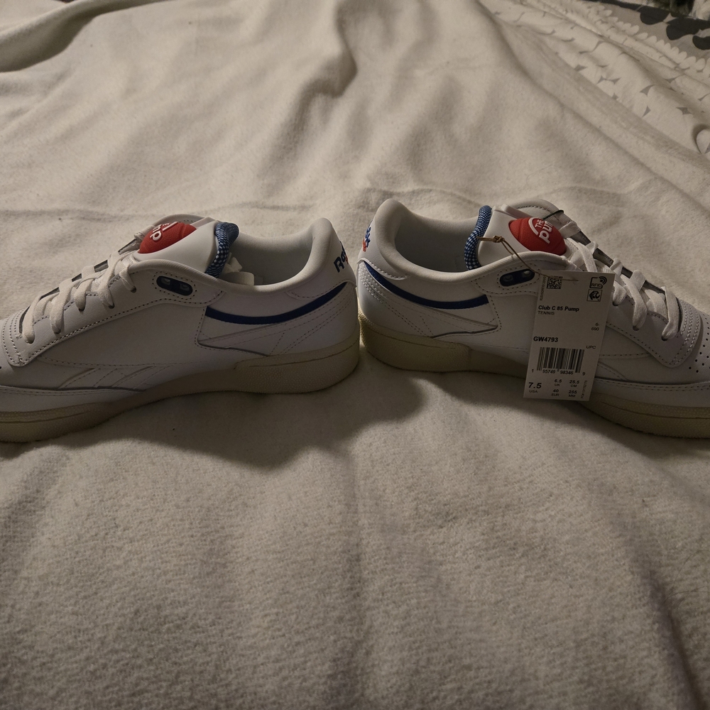 Reebok White and Red Athletic Shoes - Picture 6 of 8